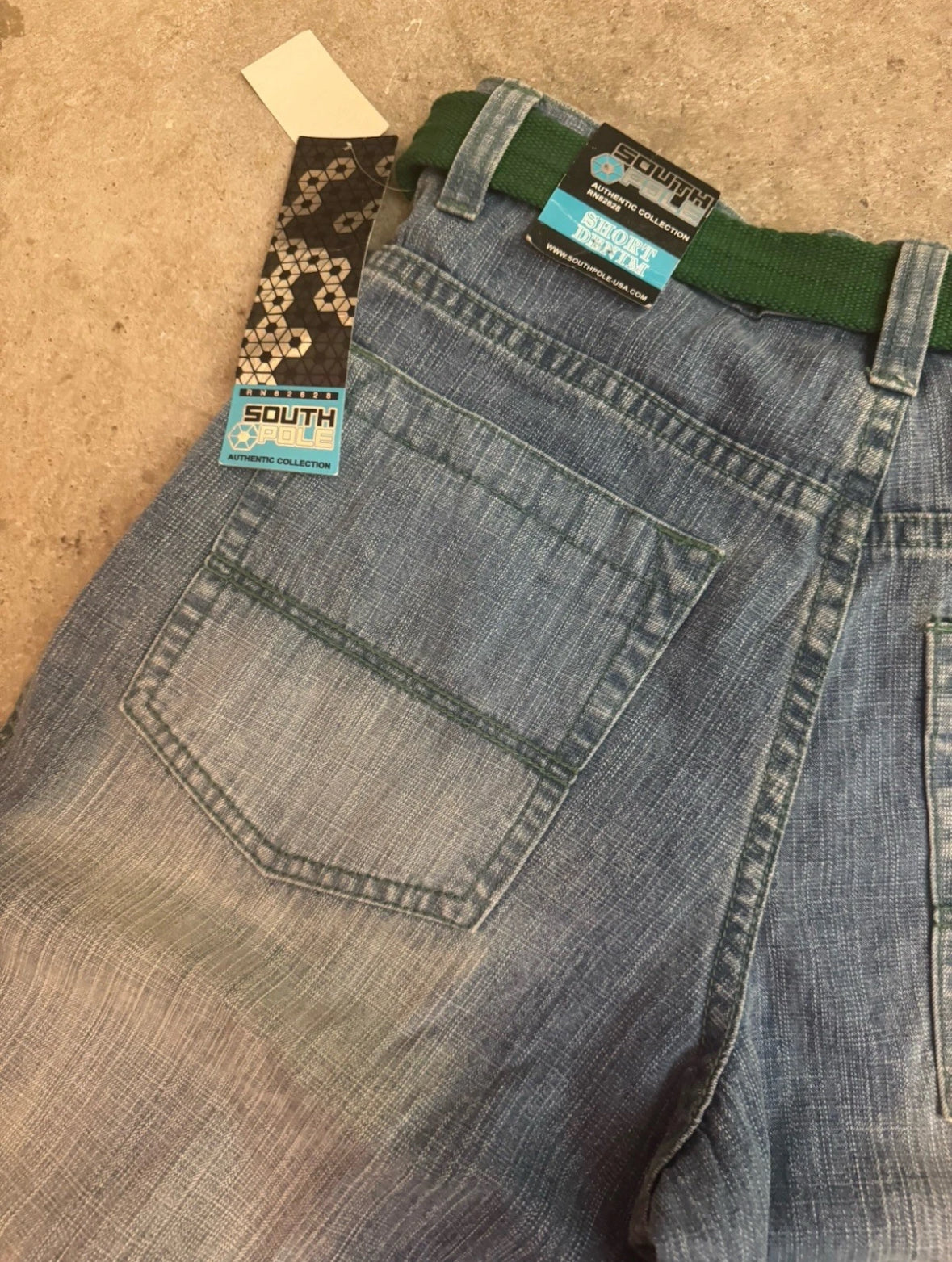 NWT VTG Southpole Men’s Relaxed Denim Shorts Green 36 Green Belt Embroidered