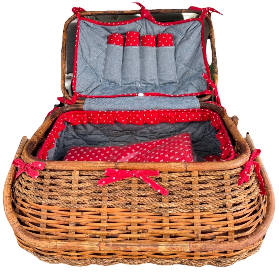 Vintage RARE Sears Large Picnic Basket With Cups Flatware Set Utensils Basket