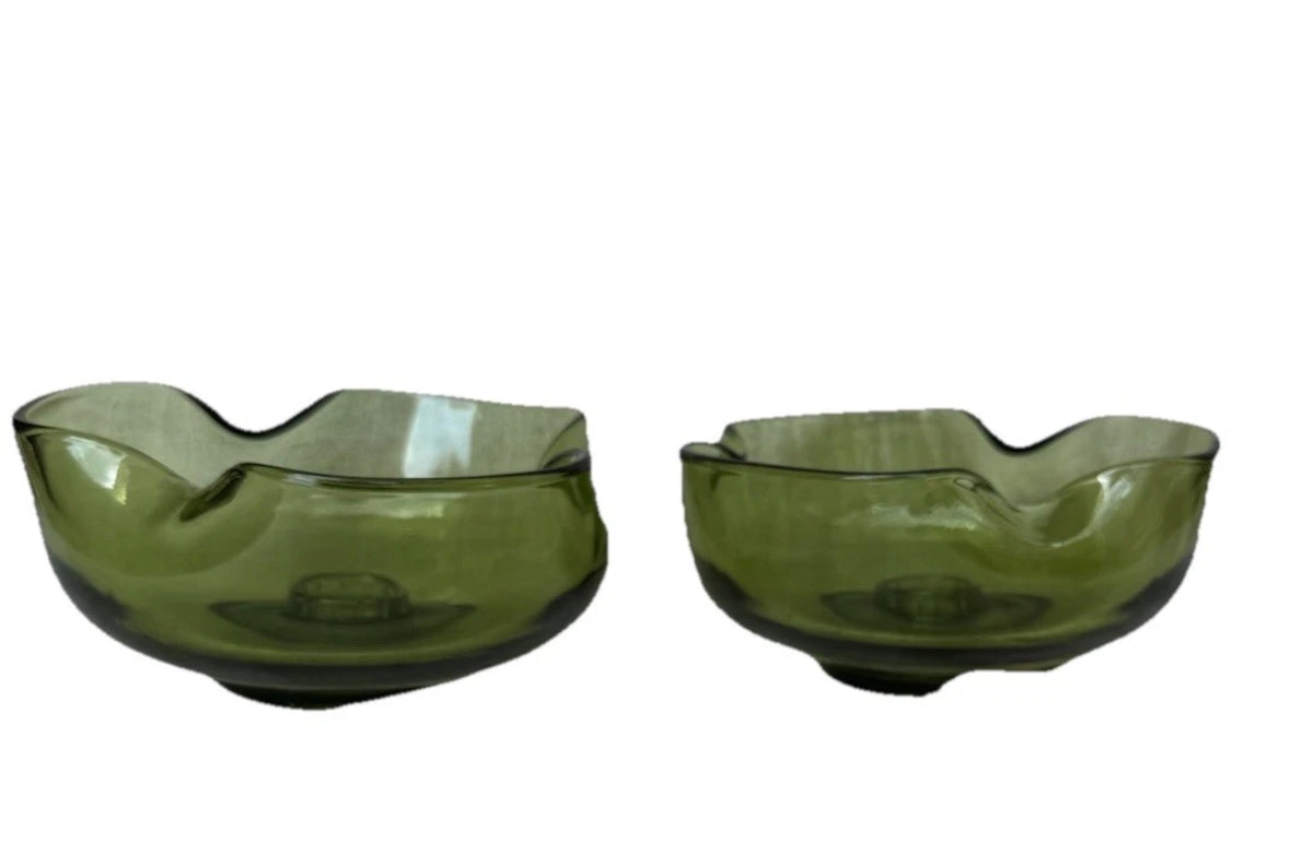 VTG PAIR ANCHOR HOCKING AVOCADO GREEN GLASS TRI FOLD TAPER CANDLE STICK HOLDERS
