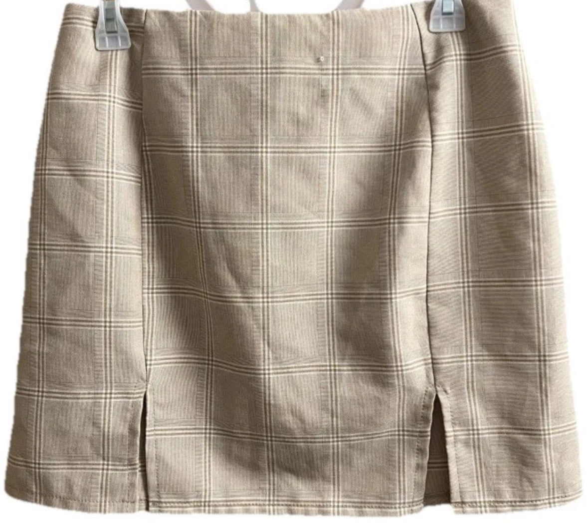 Nasty Gal Beige White Check Plaid Split Hem Mini Skirt Size 2 Back zipper