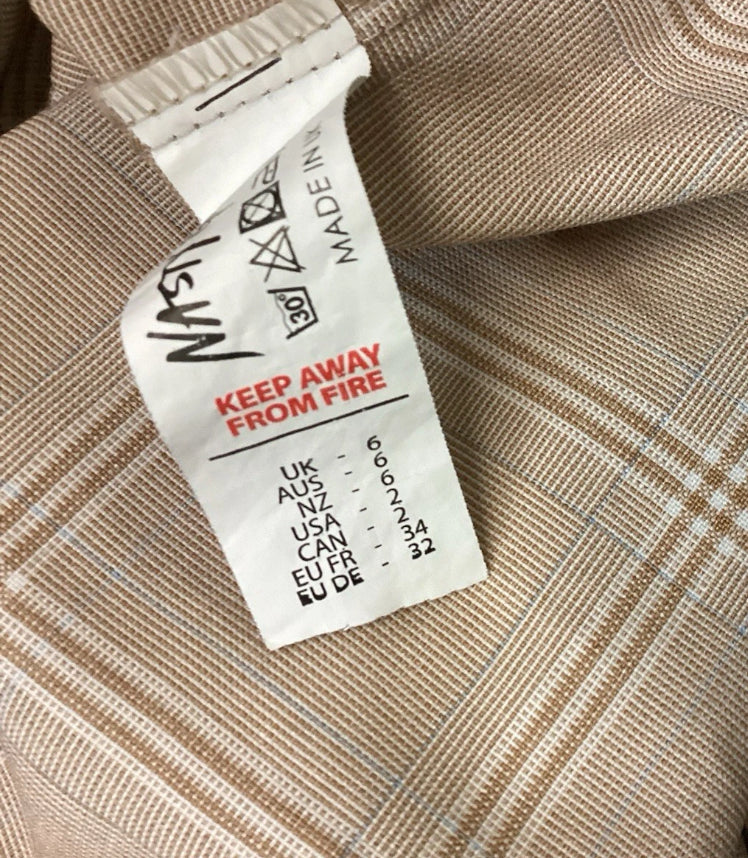 Nasty Gal Beige White Check Plaid Split Hem Mini Skirt Size 2 Back zipper